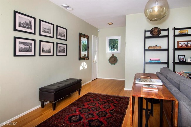 Foto del edificio - 3 br, 2 bath House - 1821 Harding Ave
