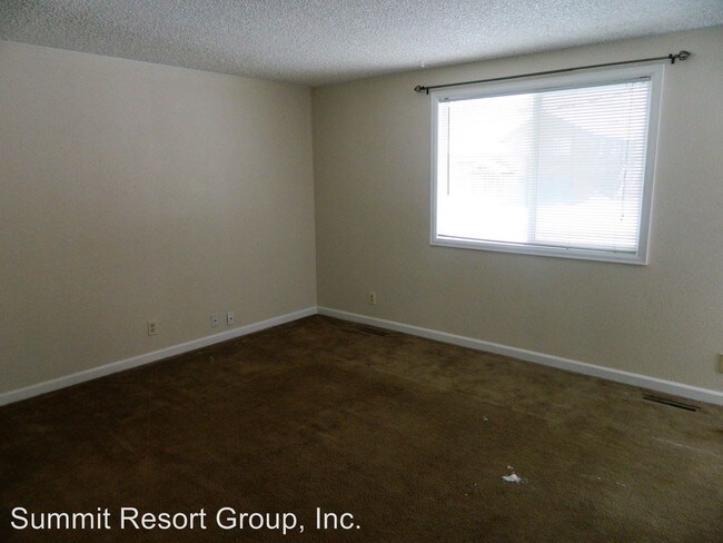 Building Photo - 3 br, 1.5 bath House - 252 Alpine Rd