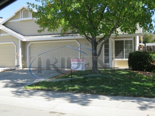 Building Photo - 970-972 Crisp Dr