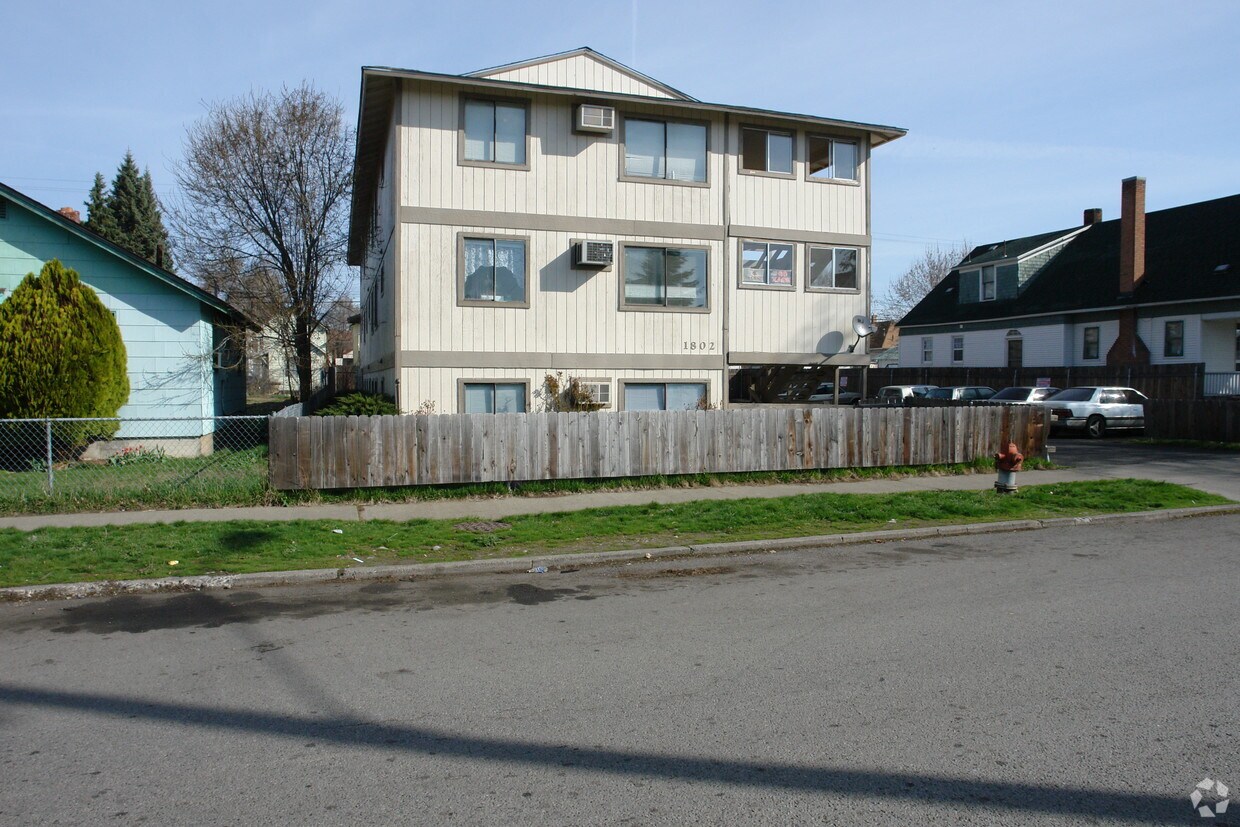 Foto del edificio - 1802 W Gardner Ave