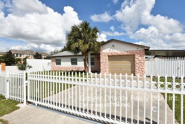Foto del edificio - 5301 Moonglow Blvd