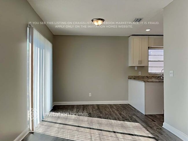 Foto del edificio - 7813 Chaperon Ct