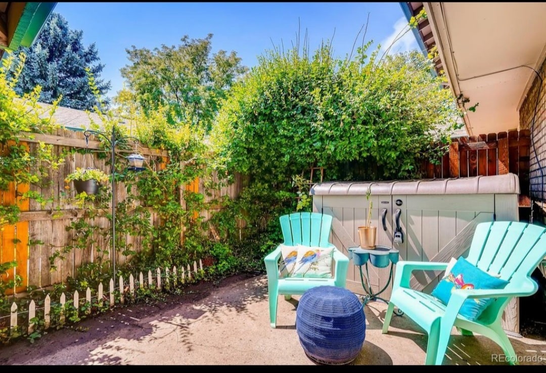 Primary Photo - 5906 S. Willow Way