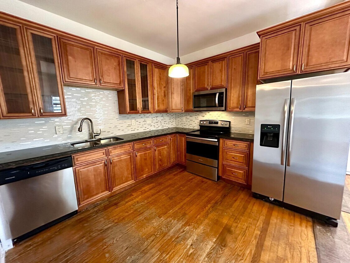 Foto principal - 700 Upland Rd
