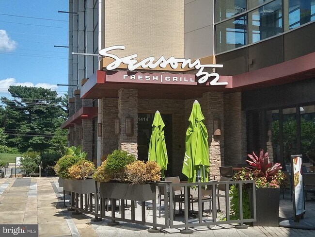 Foto del edificio - 5700 Chapman Mill Dr