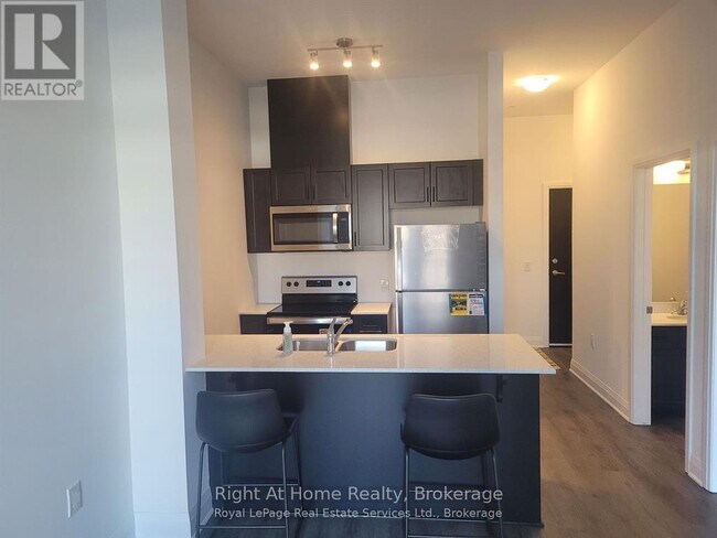 Photo du bâtiment - 1936 Rymal Rd E