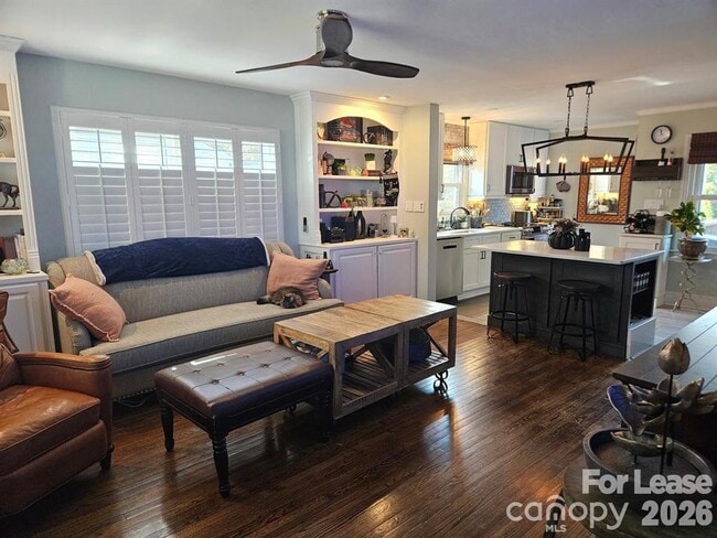 Building Photo - 4820 Gilmore Dr