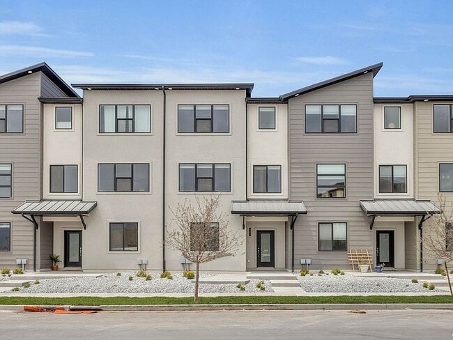 Building Photo - 407 S 1080 W