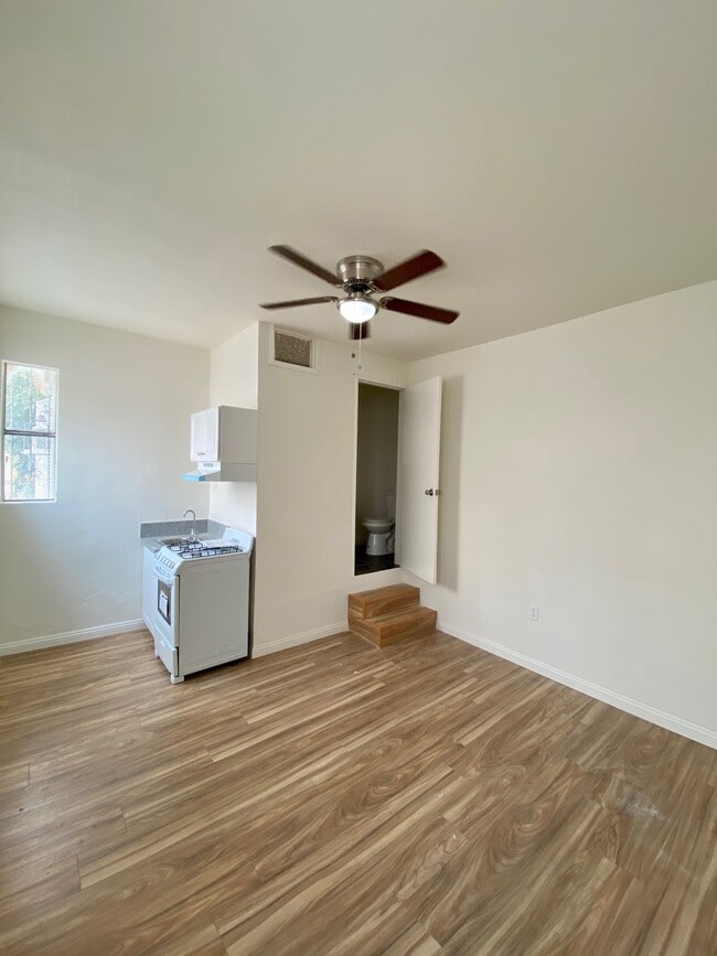 Building Photo - 8710 Avalon Blvd