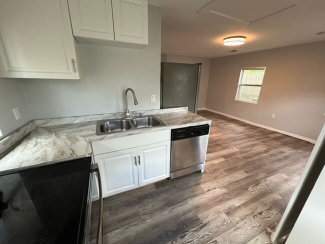 Foto del edificio - 701 Tropic St