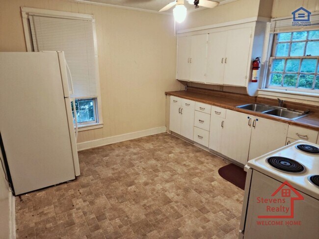 Foto del edificio - 414 W Bockman Way