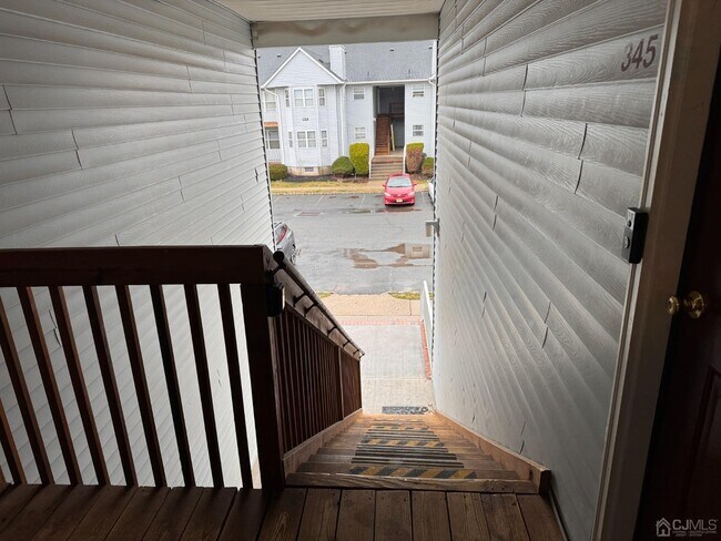 Building Photo - 343 Ventnor Ct