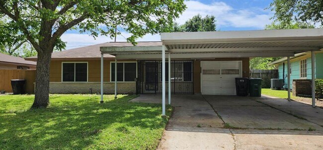Building Photo - 6614 Beldart St