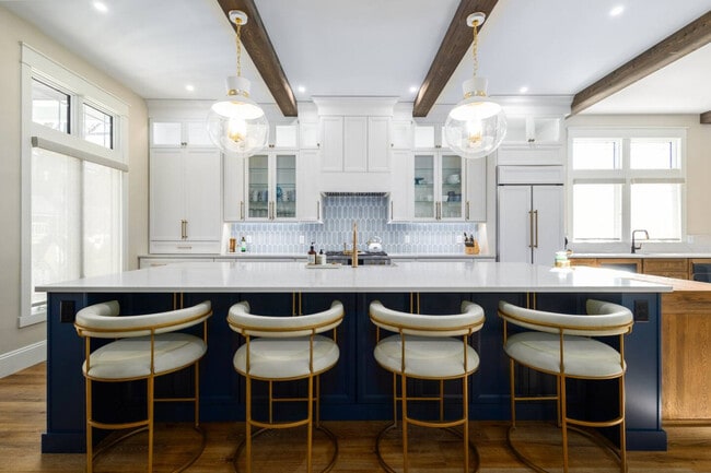 Building Photo - 1112 N St Peter St