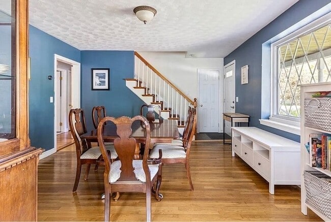 Building Photo - 14 Hoover Rd