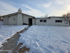 Building Photo - 930 Fairview Dr