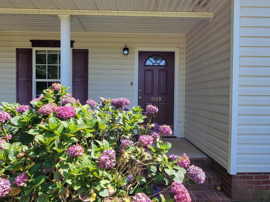 1123 2nd St, Inman, SC 29349 Townhome Rentals in Inman SC