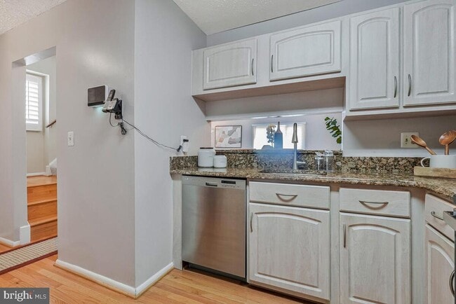 Building Photo - 4660 Winterberry Ln