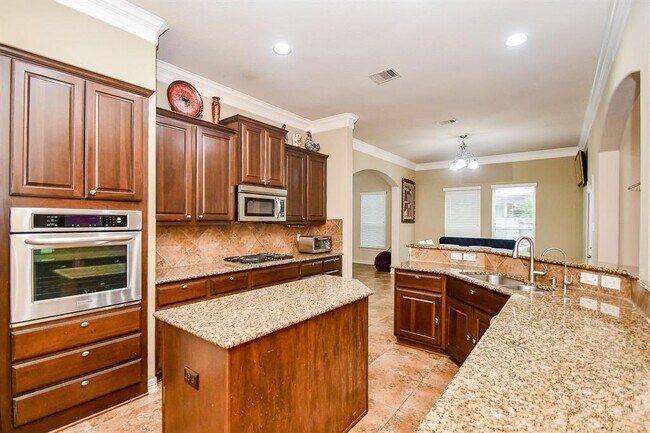 Foto del edificio - 1606 Locksley Ln