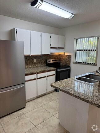 Building Photo - 11400 NW 45th St