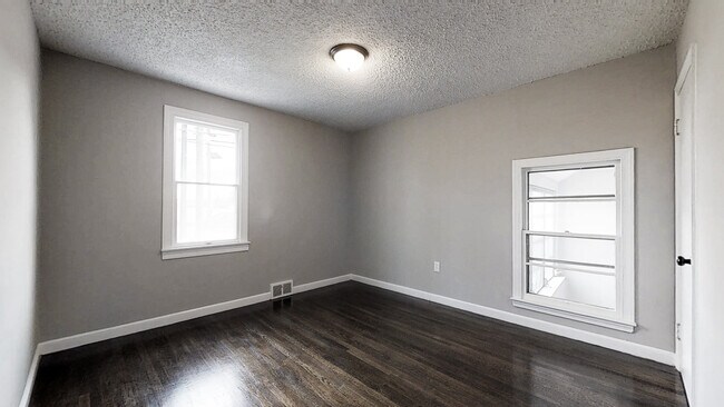 Building Photo - 209 E Evesham Rd