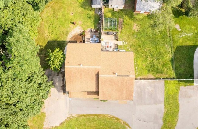 Building Photo - 607 Child St