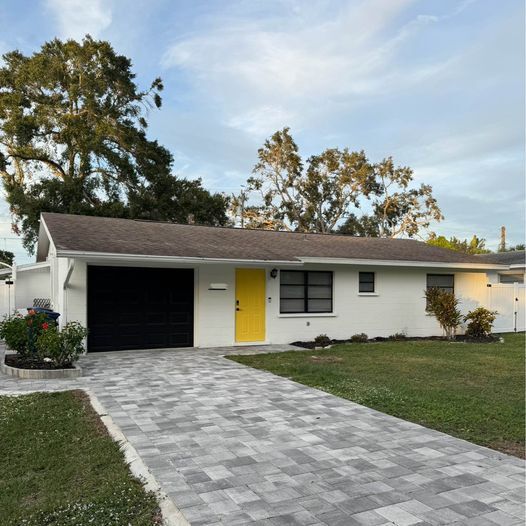 Foto principal - 2869 Yorktown St