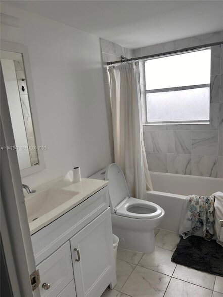 Photo - 1881 Washington Ave Apartment