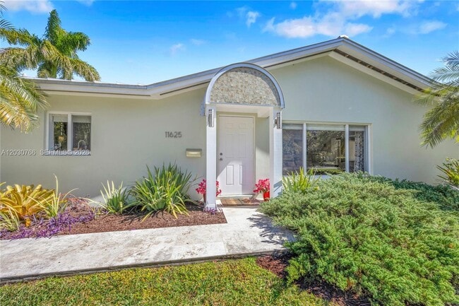 Building Photo - 11625 SW 70th Ave