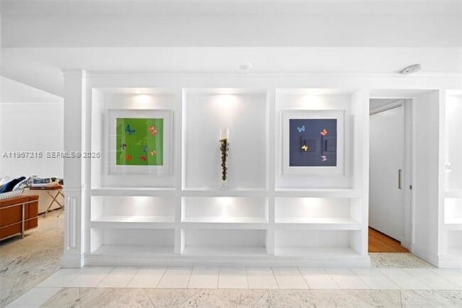 Building Photo - 789 Crandon Blvd