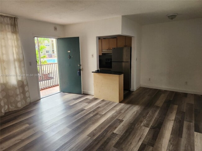 Foto del edificio - 7505 SW 82nd St