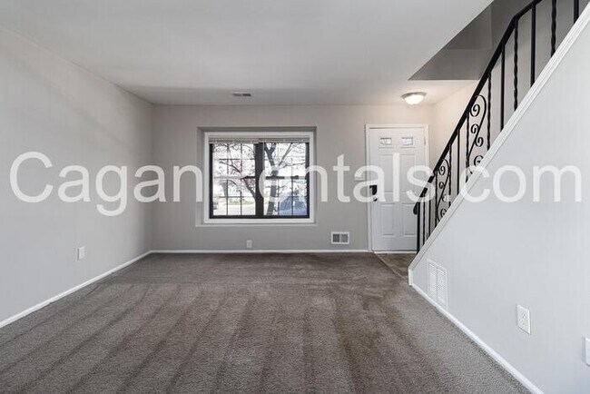 Building Photo - 115 Willett Ave