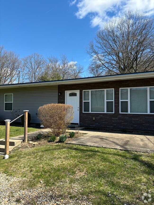 Estates of Rural Ridge Apartments for Rent with Parking Cheswick, PA