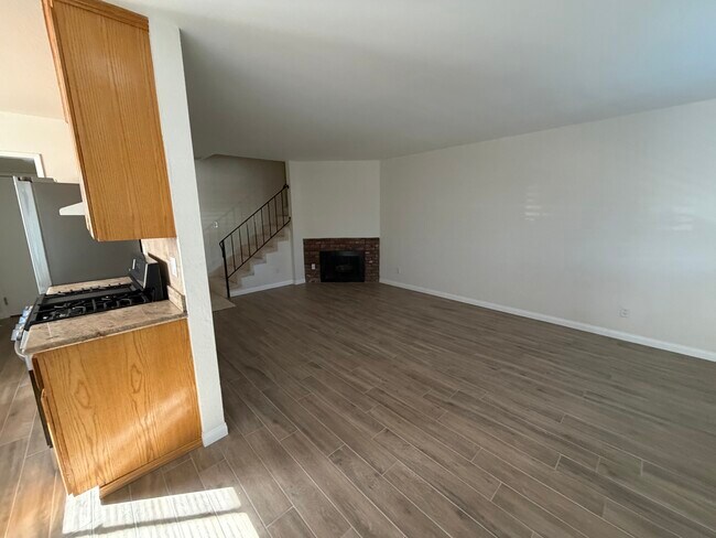 Foto del edificio - 14265 Terra Bella St