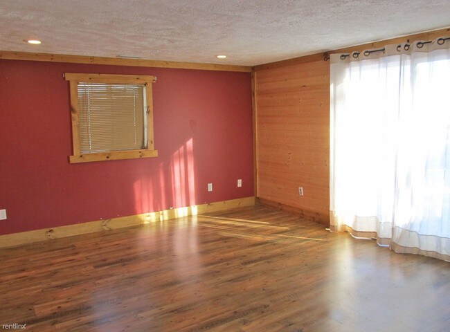 Foto del edificio - 4129 S Long Lake Dr