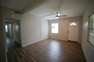 Building Photo - 1015 Joe Louis St