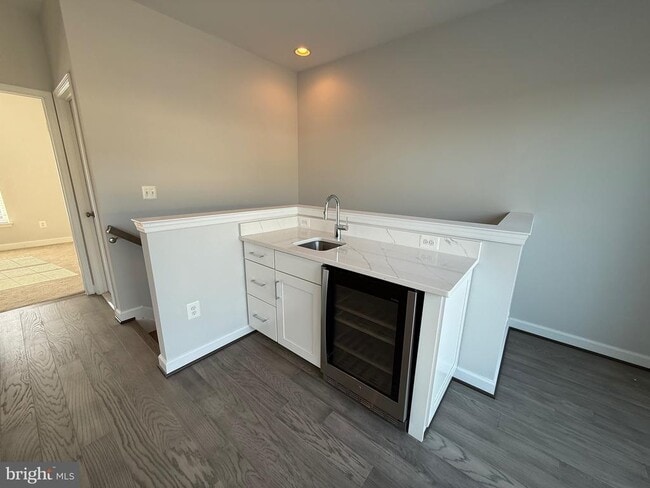 Building Photo - 620 Leigh Wy.