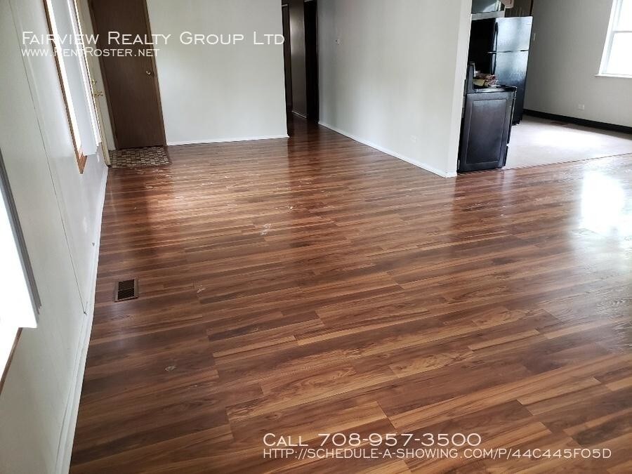 Primary Photo - 3 bedroom in Sauk Village IL 60411