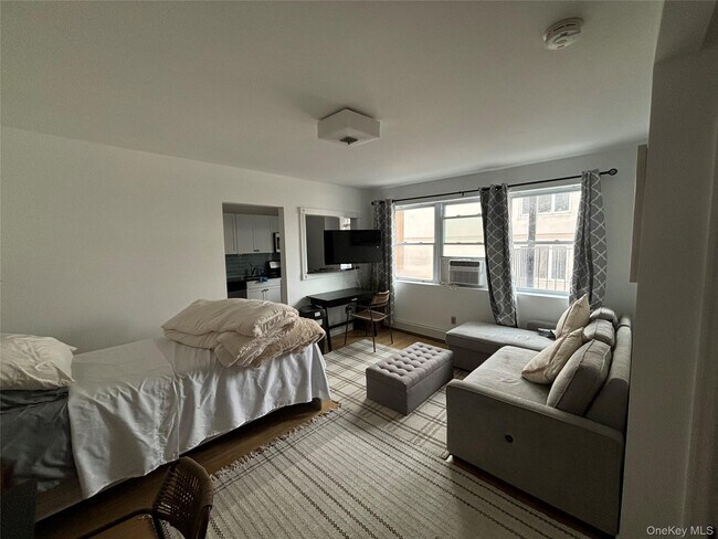 Foto del edificio - 251-255 W Broadway