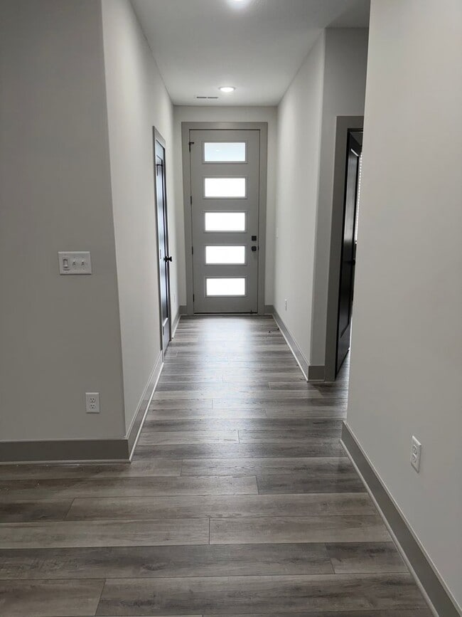 Building Photo - 8662 E Cherrywood Ct