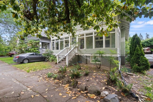 Building Photo - 4 Bedroom, 3 Bathroom Home 3000 + Square feet - A Must See In Abernethy School Boundary