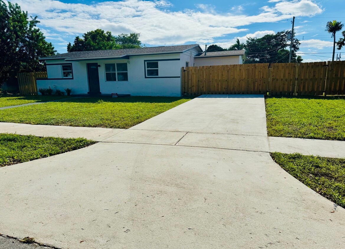 Primary Photo - 2021 NW 62nd Terrace
