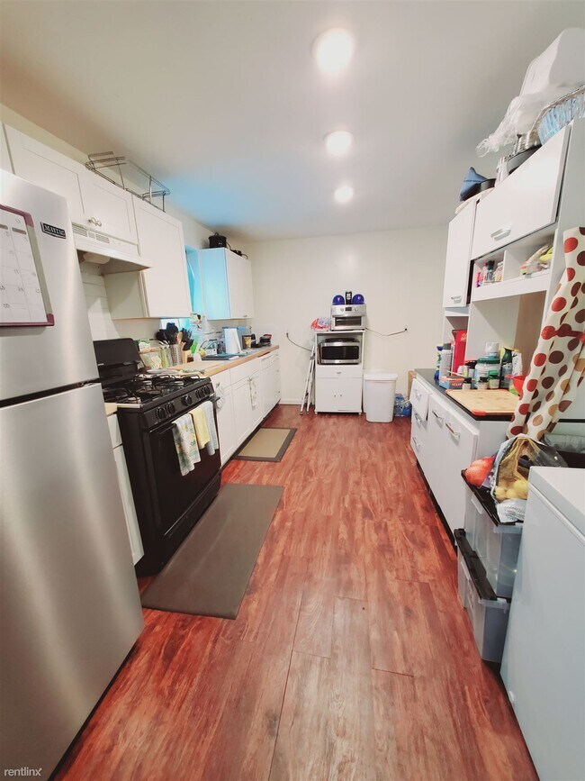 Building Photo - 3 br, 3 bath Townhome - 84 Warren St Unit D