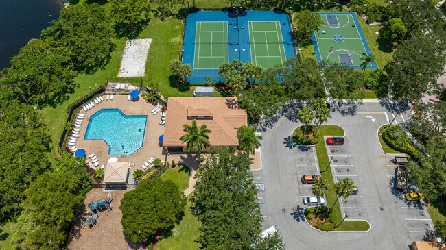 Foto del edificio - 3626 Newport Ave