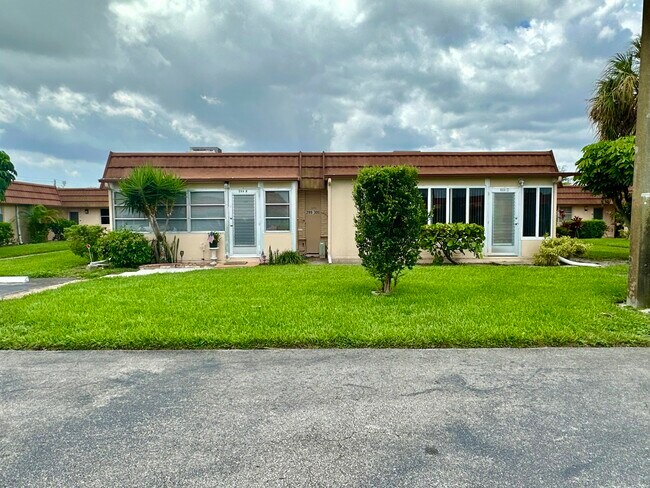 Building Photo - 301 Seville Dr