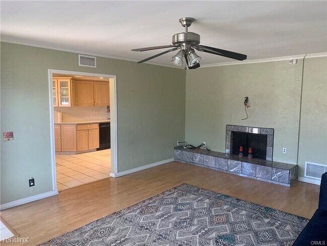 Building Photo - 3 br, 2 bath House - 320 E Woodcroft Ave