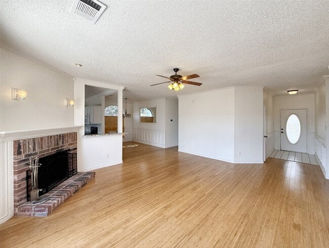 Foto del edificio - 6717 Smallwood Dr