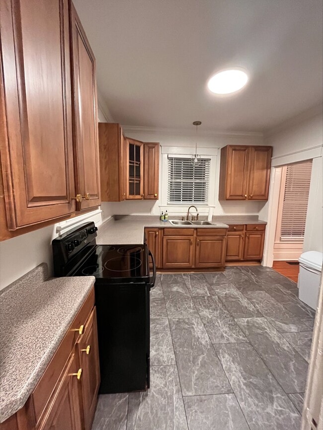 Kitchen 2 - 310 W Flower St