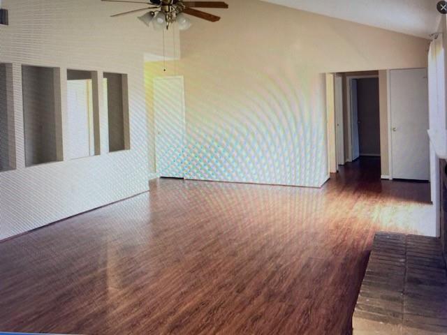 Foto del edificio - 3319 E Heatherock Cir