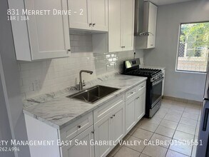 Building Photo - 831 Merrett Dr